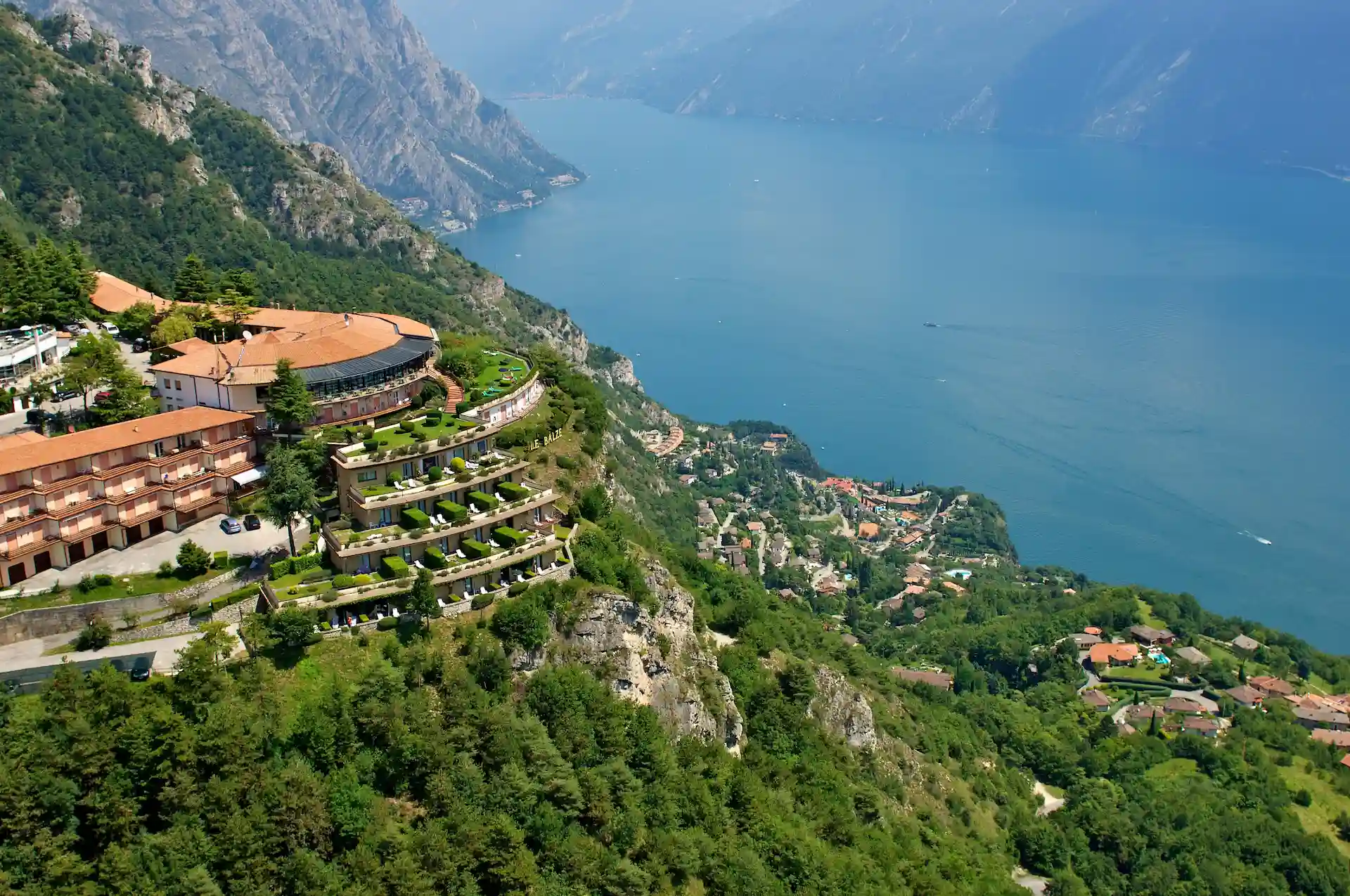 Terrazza sul Garda: Tutti i modi per raggiungerci (anche senza auto!)