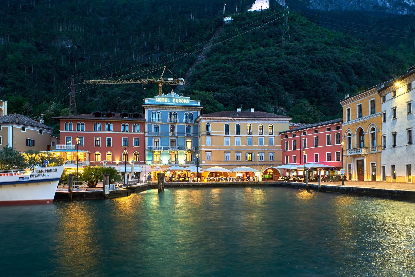 Vivere la città like a local: tutti gli eventi e la movida a Riva del Garda a pochi passi dall’Hotel Europa